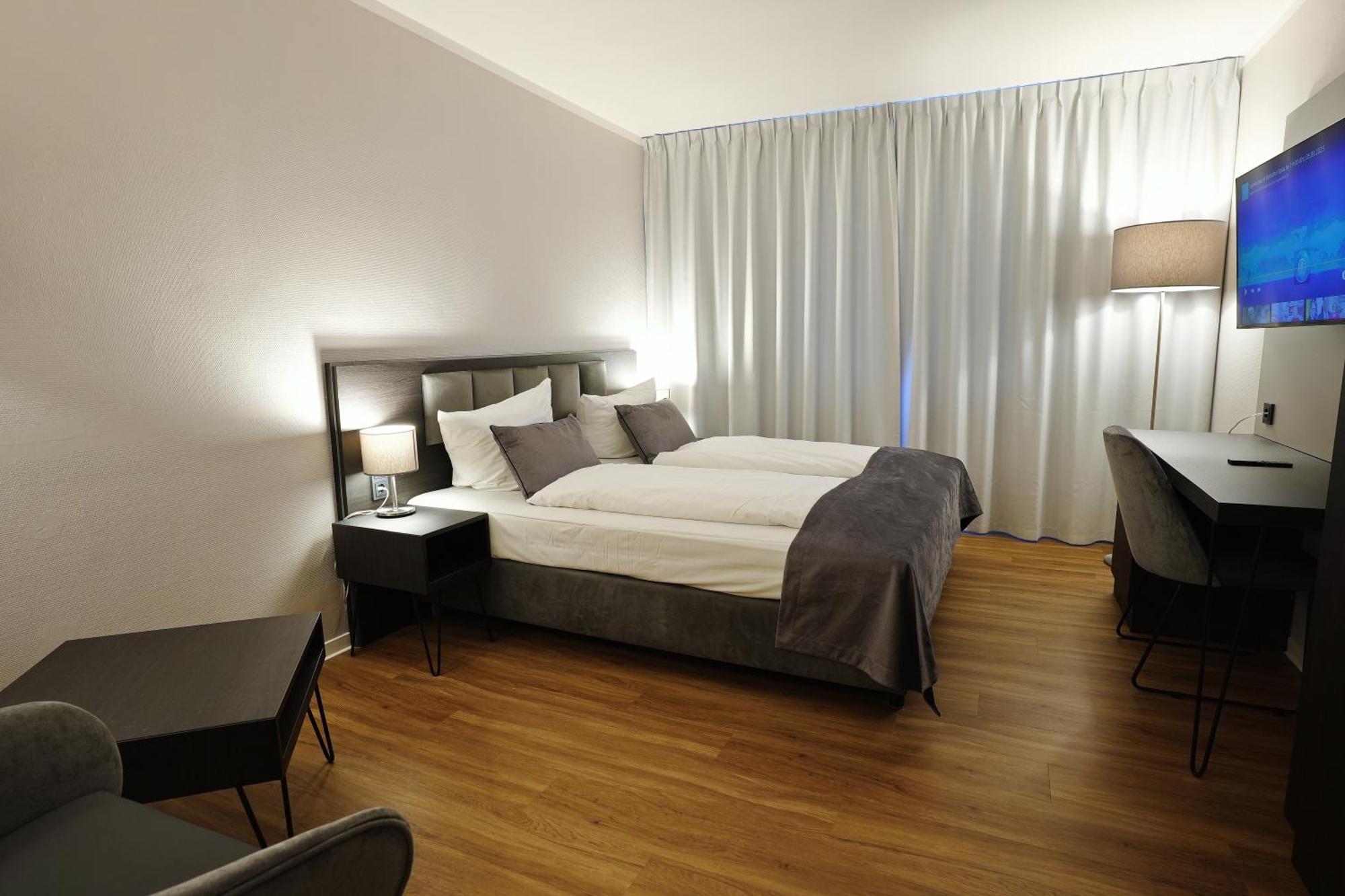 Hotel B99 Оффенбах Экстерьер фото